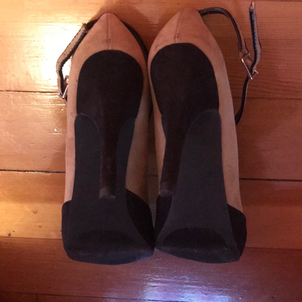 Heels - Picture 6 of 8